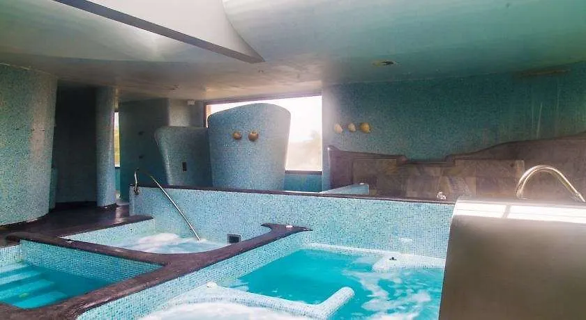 Valle Del Este Golf And Spa - ורה מלון